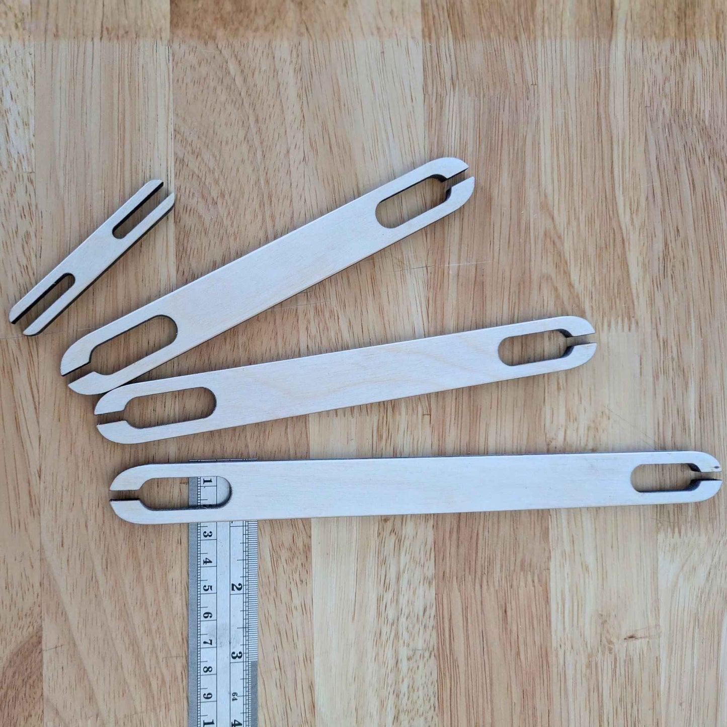 Deep Mouthed Wooden Shuttle Stick Set - 4 Weaving Shuttles