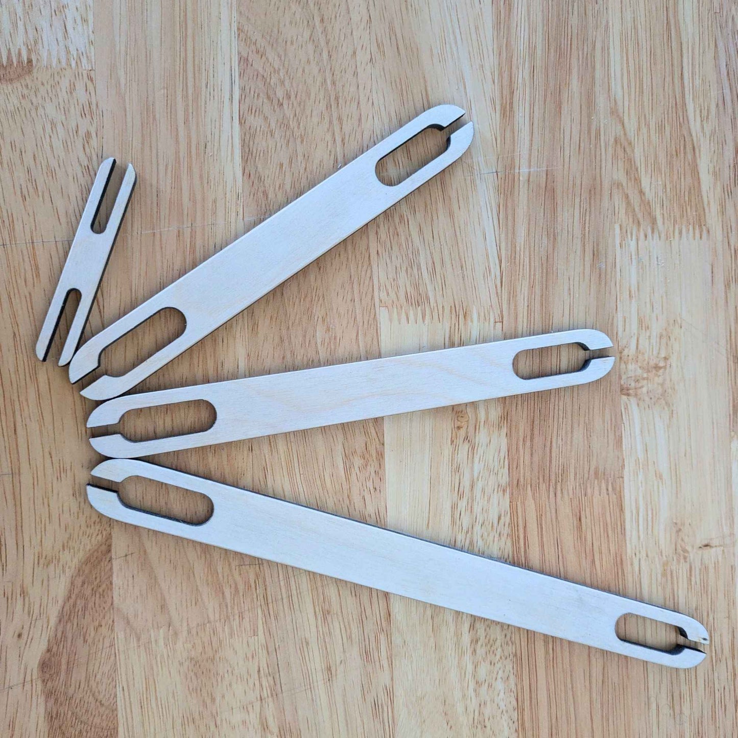 Deep Mouthed Wooden Shuttle Stick Set - 4 Weaving Shuttles