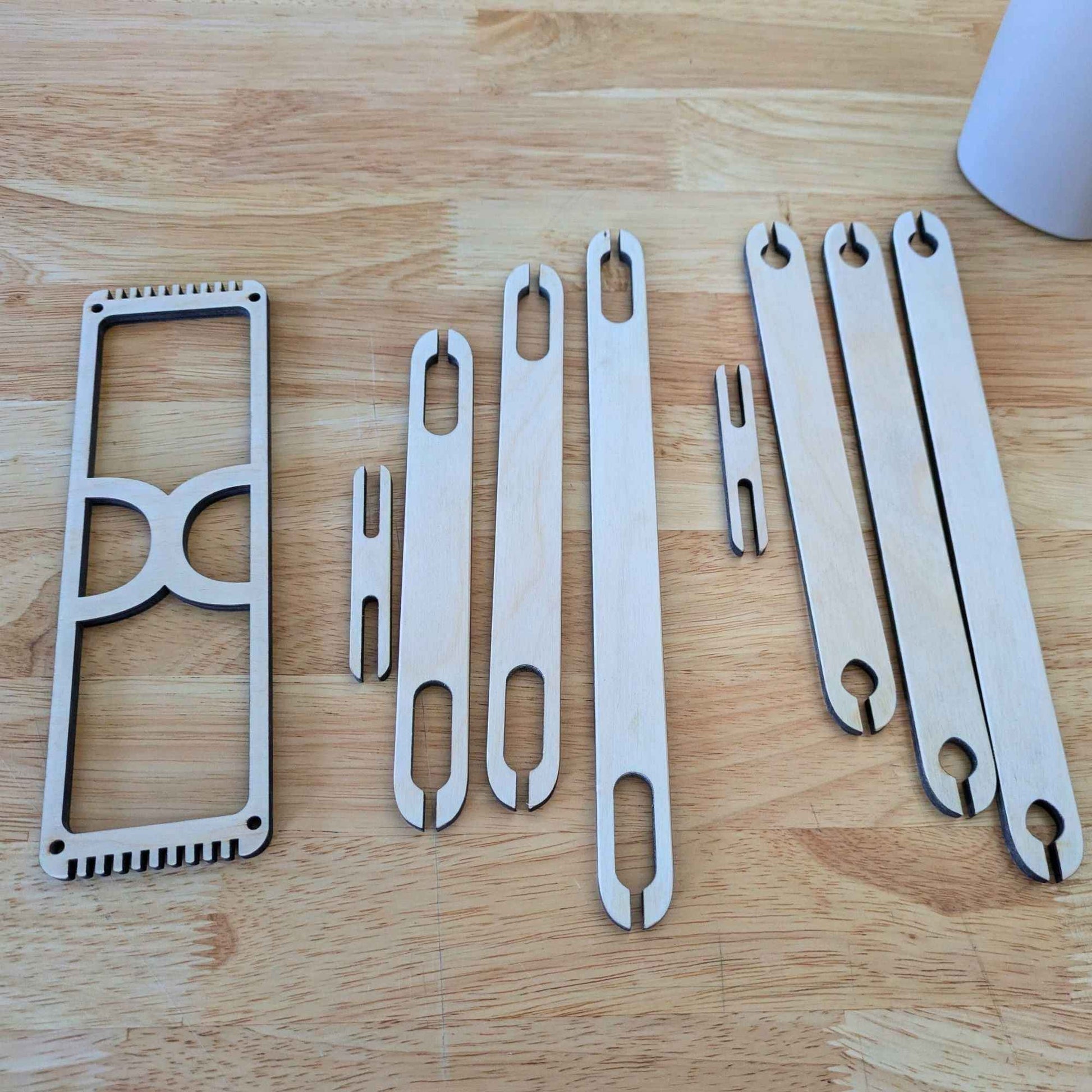 Deep Mouthed Wooden Shuttle Stick Set - 4 Weaving Shuttles