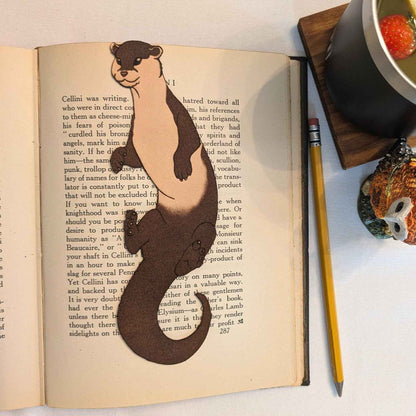 This adorable leather bookmark shaped like an otter. Otter Bookmark Bookmarks Raven King Crafts