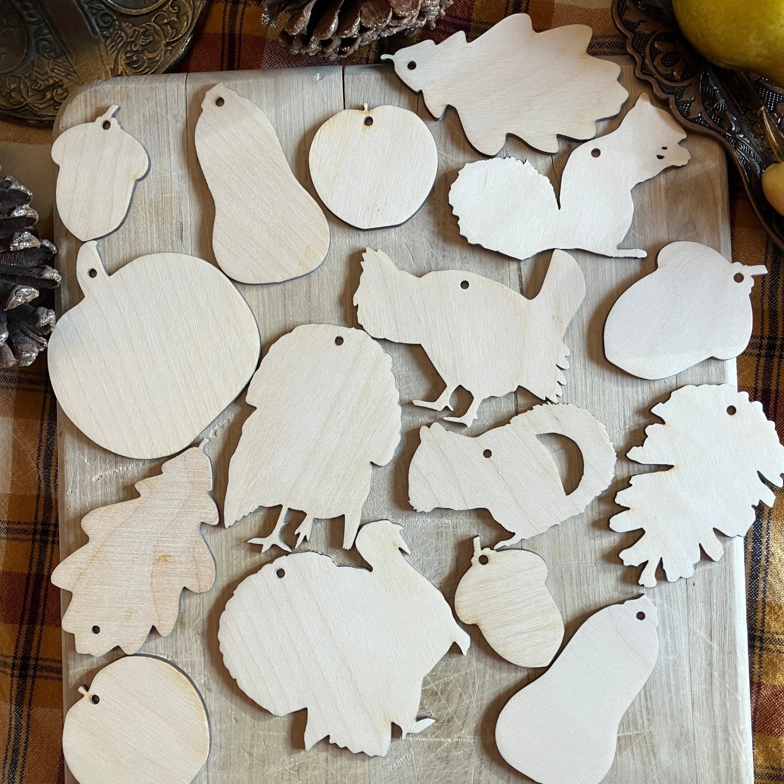 A photograph of the thanksgiving ornament set. Thanksgiving Ornament Kit Art & Craft Kits Raven King Crafts