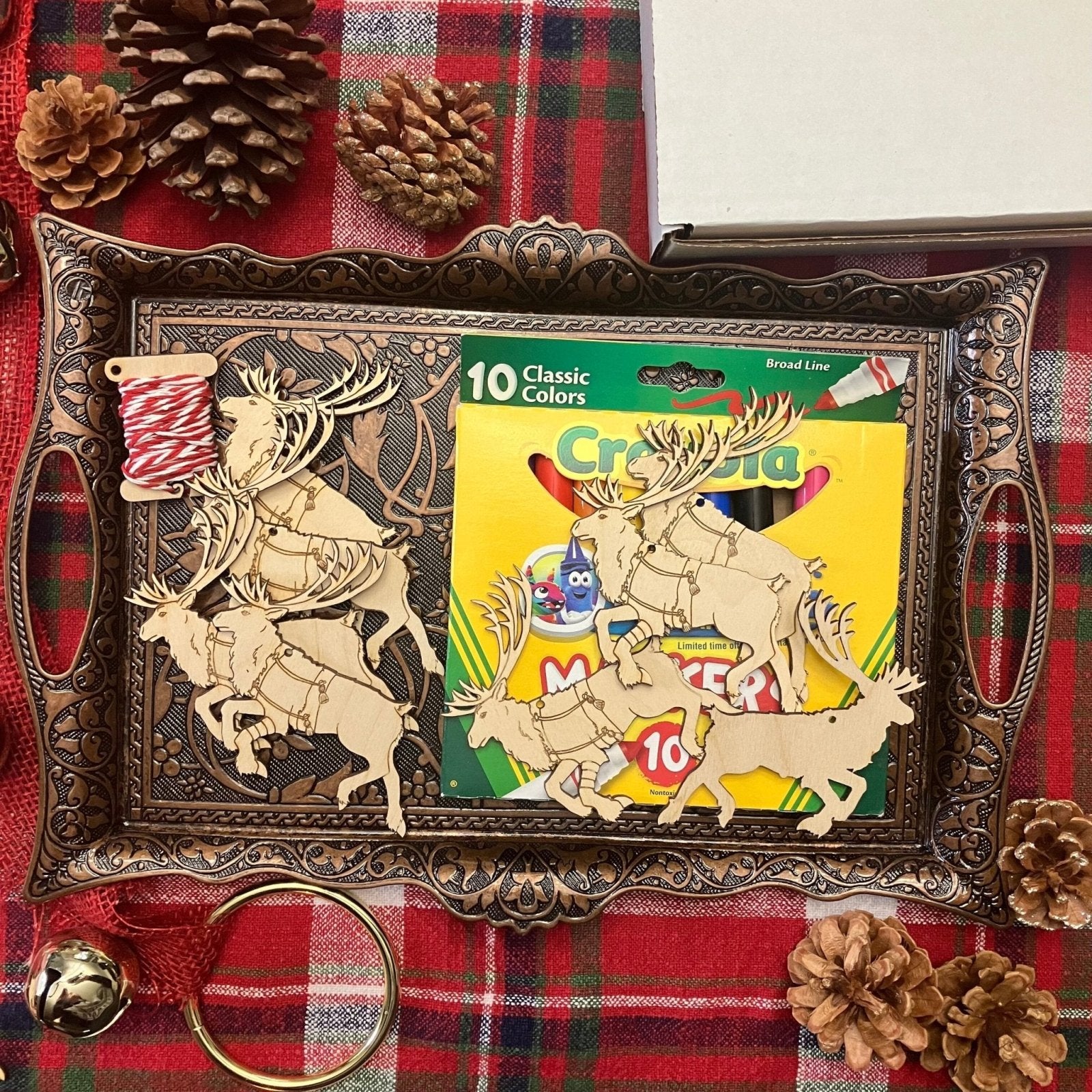 Wooden diy Reindeer ornament kit, 8 reindeer ornaments, markers and string.